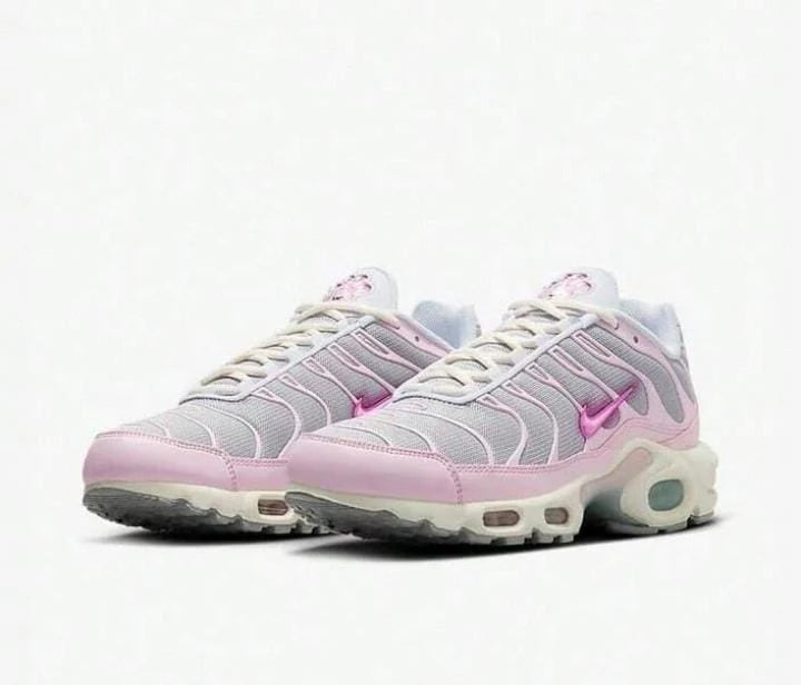 Nike Women’s Air Max Plus